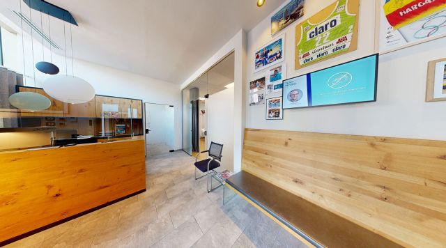 Physio Eingangsbereich klein Physio Eingangsbereich klein